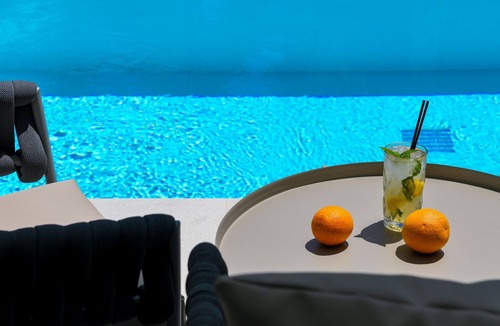 Vasilikos Apartment | 1-Bedroom Apartment with Private Pool - Lagoon Luxury Suites