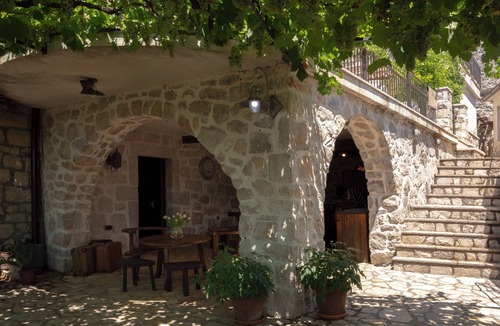 Karuc Villa | 120 year old stone villa with overlooking Lake Skadar,15minutes from the capital