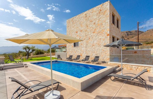 Megala Chorafia Villa | 190 m² Villa ∙ 4 bedrooms ∙ 10 guests