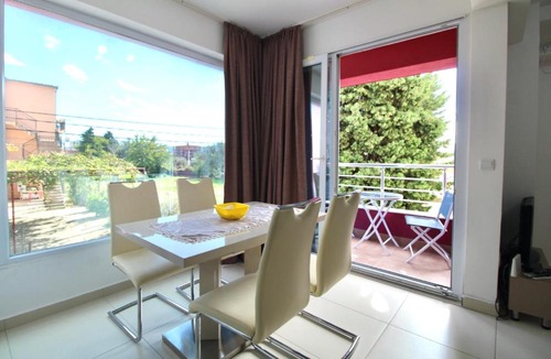 Zeljeznica Apartment | 1bd Ilino Sunny Apt w Balcony "Edita"