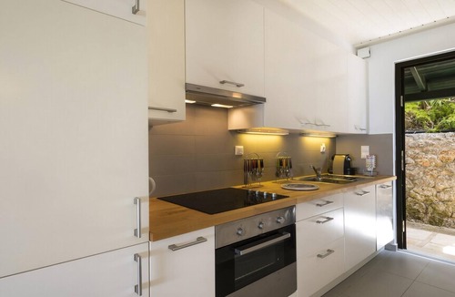 Parelia Villa | 2 bedroom accommodation in Pelekas