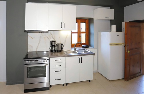 Maroulas Villa | 2-bedroom villa in Maroulas Rethymno Villa Pnoi