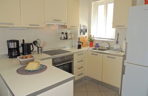 Plaka Villa | 2 bedrooms, panoramic views, shared pool. Walking distance to beach & tavernas.