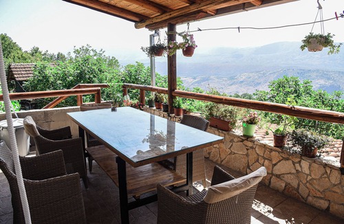 Pricelje Apartment | 2BR Apartment Forest Paradise