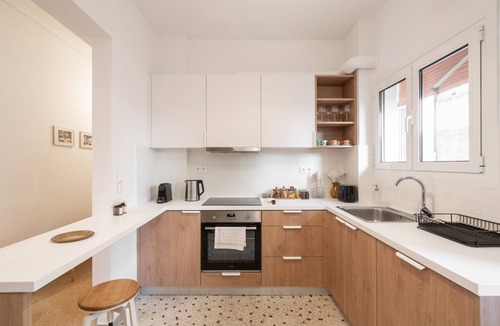 Exarhia Apartment | 2BR "The House of Knots" In Athens Core