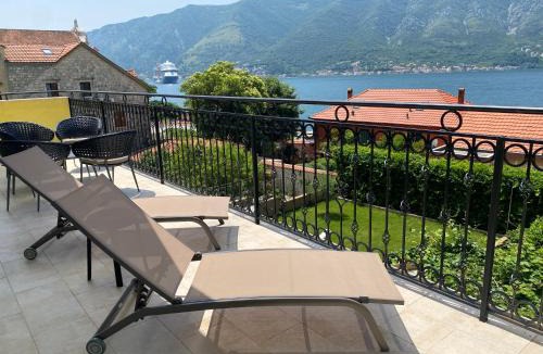 Dobrota Apartment | 2montenegro MIMOZA Apartments