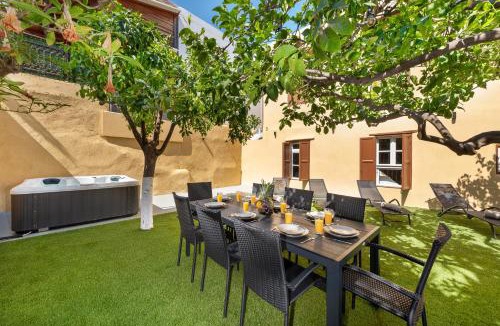 Rhodes Old Town Apartment | 3-4 Bedrooms Villa in old Town