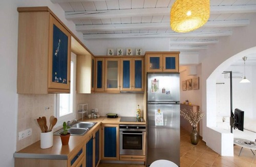 Ano Mera Apartment | 3-Bed Home in Ano Mera