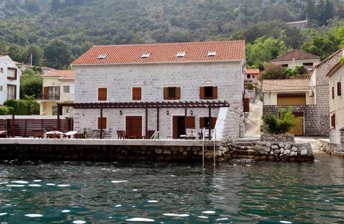Kotor Villa | 3 Bedroom House on Sea
