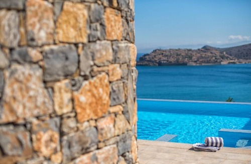 Elounda Villa | 3 bedroom Villa very close to the beach