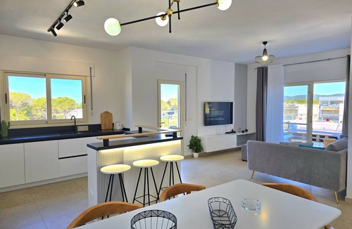 Ishem Apartment | 3 BR Serenity Penthouse 260