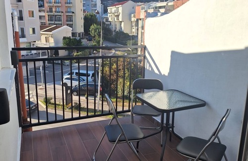 Babin do Apartment | 3 Min Walk to Beach Spacious 3BR Flat with Balcony Parking