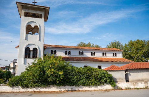 Olympiada Apartment | 300m from Olympiada Beach with a shared pool
