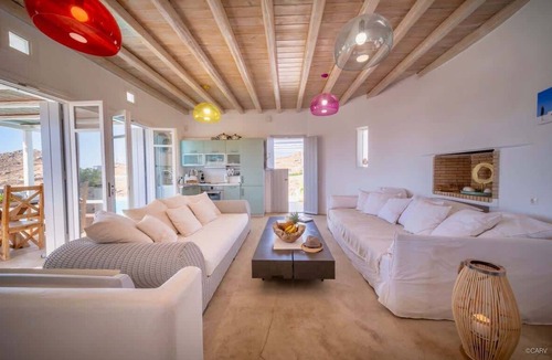 Kalafatis Villa | 3BR Mykonos Villa Walk to Kalafatis Beach & Pool