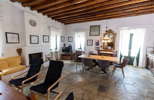 Platis Gialos House | 4 bdrm Villa Vrissi Sifnos