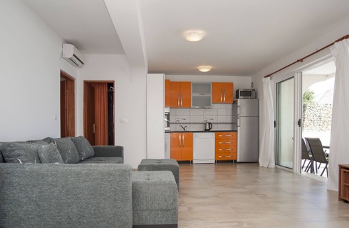 Podi Villa | 4 Bed Villa with Swimming Pool and Stunning Sea Views