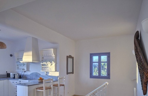 Nea Cryssi Akti Villa | 4 bedroom accommodation in Parikia