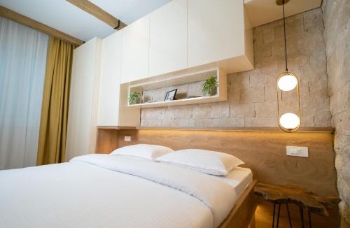 Tomicici Apartment | 42° North Apartments