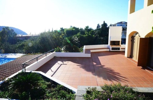Anavyssos Villa | 5 bedrooms (shared pool with 1 house)