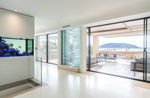 Anavyssos Villa | A beachfront paradise blending luxury on the Athenian Riviera