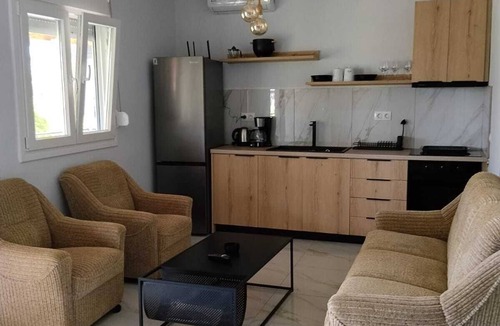 Nea Propontida House | A family-friendly retreat with a fenced-in yard and parking, just a few minutes' walk from the beach