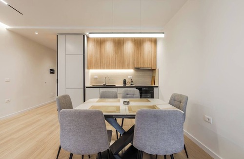 Vlore Apartment | A&H Azure Apartaments | 1BR by PikHost