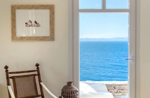 Kea Villa | Α luxuriously appointed villa for a perfectly relaxing and rejuvenating stay!