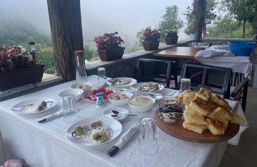 Vusanje House | A&R cottages