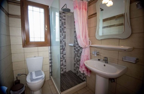 Anaxos Apartment | A spacious and bright studio with balcony no1111