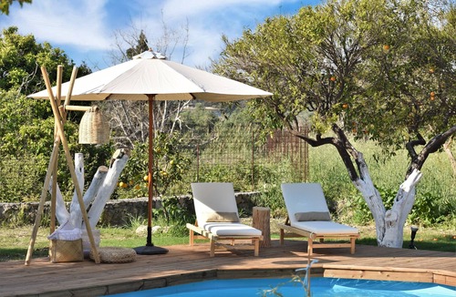 Adele Villa | Absolute privacy in a large space full of nature with a swimming pool.