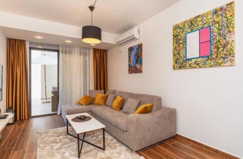 Dobra Voda Apartment | Accordion Apartment