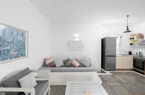 Nea Cryssi Akti Hotel | Acres Sunset Residence