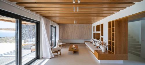 Akrotiri Villa | Acrodise Estate