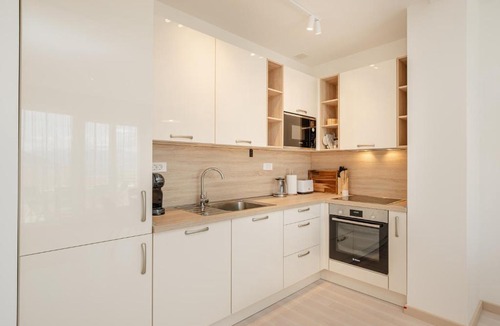 Igalo Apartment | Adriatic Sea Escape B20