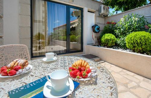 Krasici Apartment | Adriatic Tivat Bay Apart