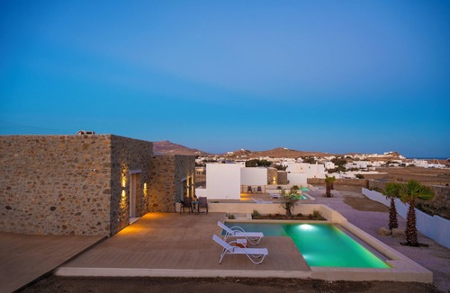 Ano Mera House | Adyton Luxury Suites & Pools Mykonos