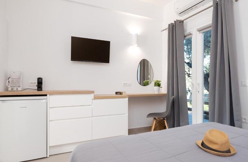 Platis Gialos Apartment | Aegean Harmony
