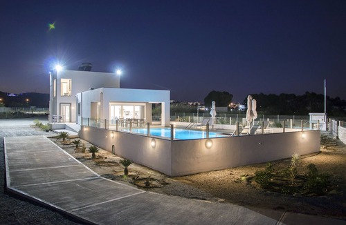 Gennadi Villa | Aegean Horizon beachfront villas
