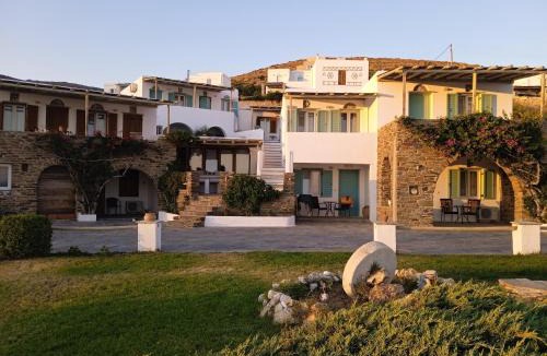 Tinos Town Apartment | Aegean Sunset