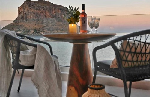Monemvasia Apartment | Aether-Castle vista