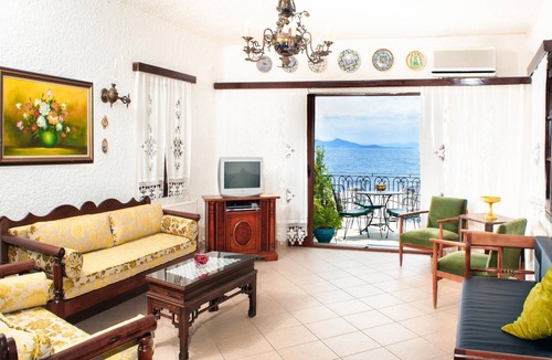 Afissos Apartment | Afissos Seaside Cottage