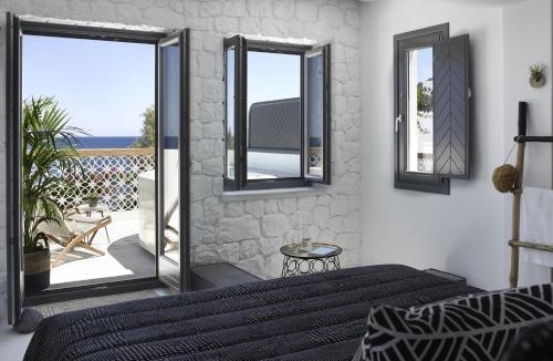 Kamari Hotel | Afroditi Venus Beach Resort