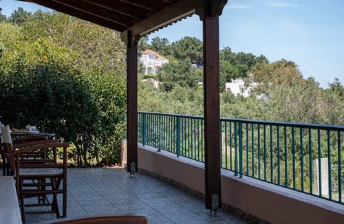 Kardamyla Apartment | Agali Beach - Studio with Sea View in Chios