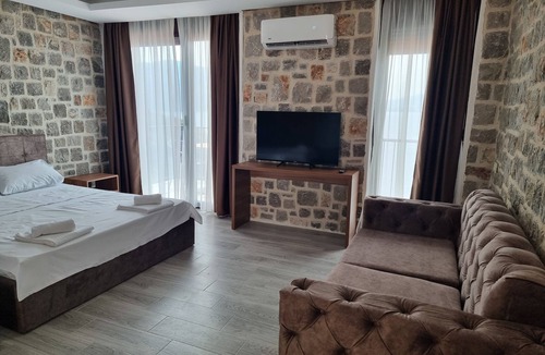 Rose Hotel | Agape Rose