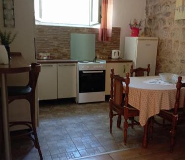 Skaljari Apartment | Agica apartment