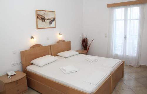 Ag. Georgios Hotel | Aiolos Iraklia