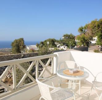Finikia Apartment | Airy Suites Santorini
