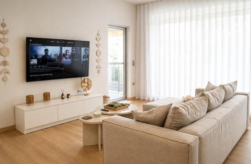 Egira Apartment | Akrata Comfort Living