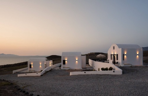 Kamari Villa | Akri Suite Vourvoulos