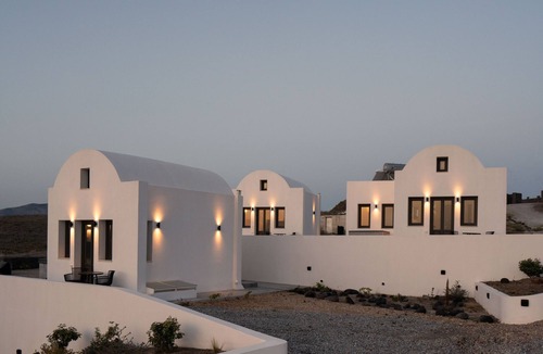Kamari Villa | Akri Suite Vourvoulos